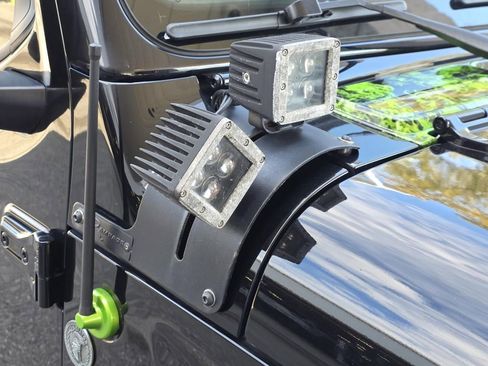 Used 2021 Jeep Gladiator Rubicon w/ LED Lighting Group image 28