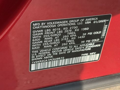 Used 2023 Volkswagen Atlas SE image 32