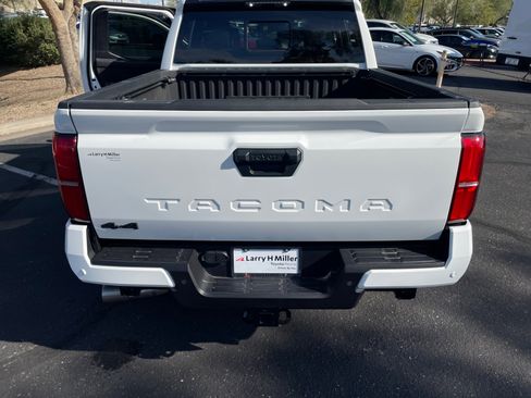Certified 2025 Toyota Tacoma SR5 image 24