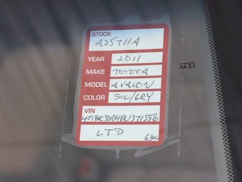 Used 2011 Toyota Avalon Limited FWD image 25