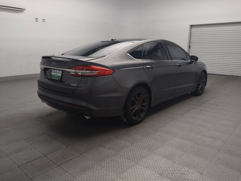 Used 2018 Ford Fusion SE w/ Equipment Group 201A FWD image 9