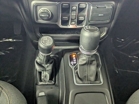 New 2026 Jeep Gladiator Sport image 23