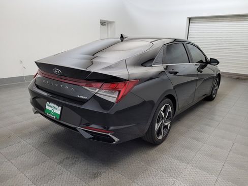 Used 2021 Hyundai Elantra Limited w/ Cargo Package FWD image 9