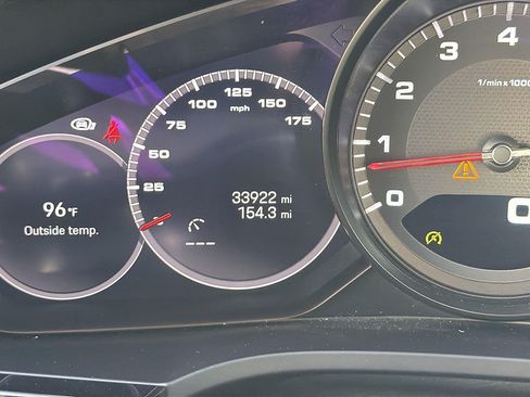 Used 2023 Porsche Cayenne AWD/4WD image 11