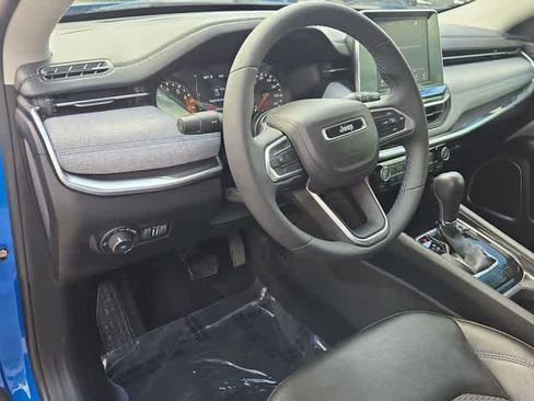 Used 2022 Jeep Compass Latitude FWD image 10
