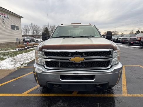 Used 2012 Chevrolet Silverado 2500 W/T w/ Snow Plow Prep Package image 3