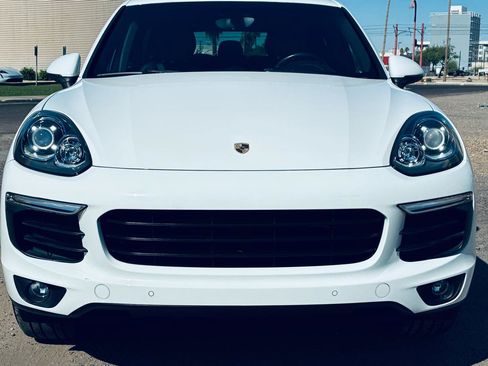 Used 2016 Porsche Cayenne AWD/4WD image 4