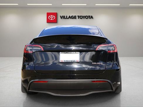 Used 2023 Tesla Model Y Performance AWD/4WD image 4