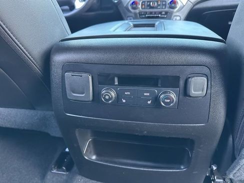 Used 2018 GMC Yukon SLT AWD/4WD image 13