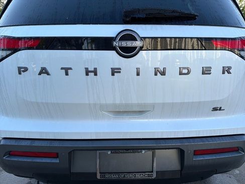 New 2026 Nissan Pathfinder SL FWD image 10