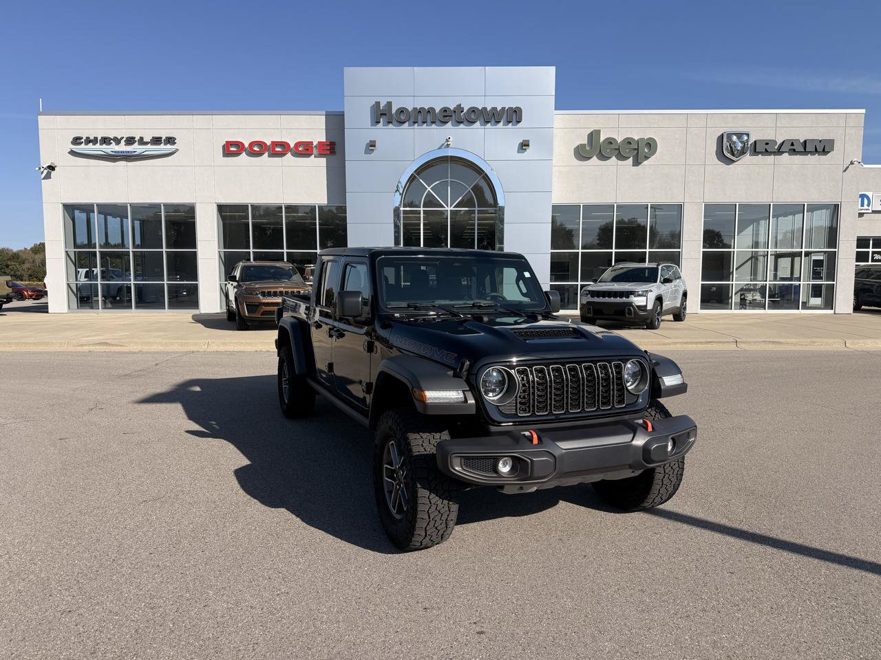 Used 2026 Jeep Gladiator Mojave AWD/4WD image 1