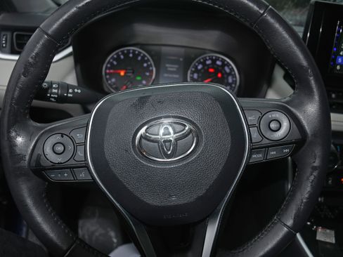 Used 2019 Toyota RAV4 XLE image 13