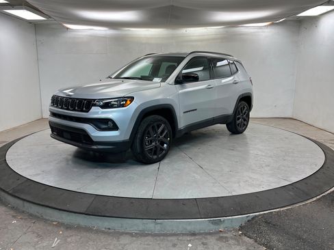 New 2026 Jeep Compass Latitude AWD/4WD image 1