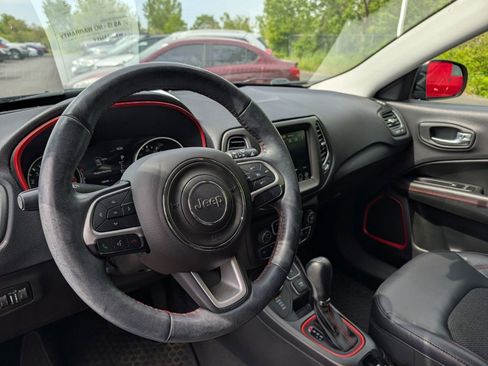 Used 2017 Jeep Compass Trailhawk w/ Cold Weather Group AWD/4WD image 23