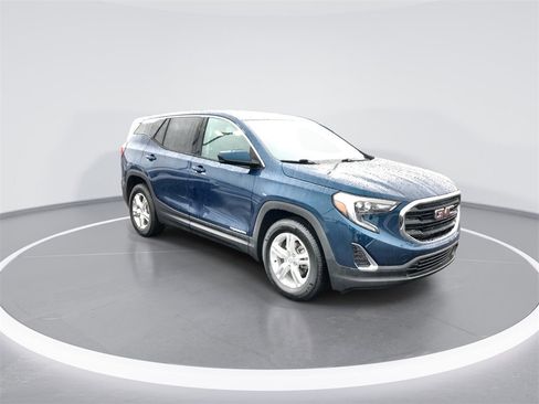 Used 2020 GMC Terrain SLE image 2
