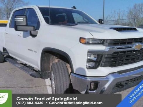 Used 2025 Chevrolet Silverado 2500 LT w/ Convenience Package image 8