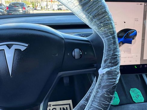 Used 2023 Tesla Model 3 Standard Range RWD image 13