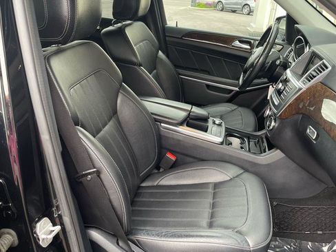 Used 2014 Mercedes-Benz GL 450 4MATIC image 21