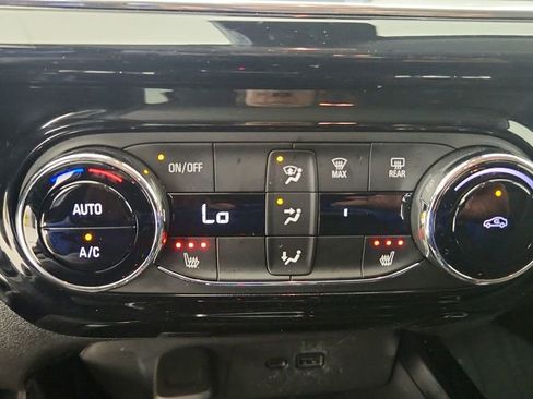 Used 2025 Chevrolet Trax ACTIV w/ Driver Confidence Package FWD image 22