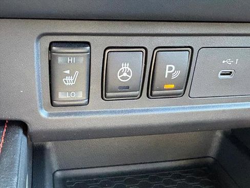 Used 2025 Nissan Frontier PRO-4X w/ Pro Convenience Package AWD/4WD image 12