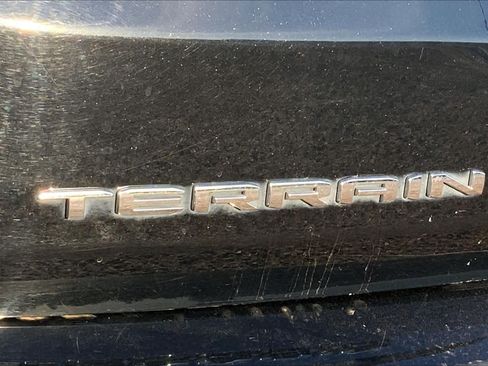 Used 2024 GMC Terrain SLT AWD/4WD image 30