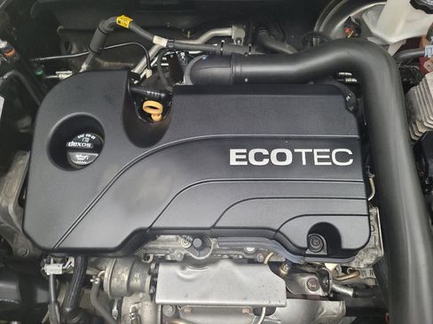 Used 2019 Chevrolet Equinox LT FWD image 30