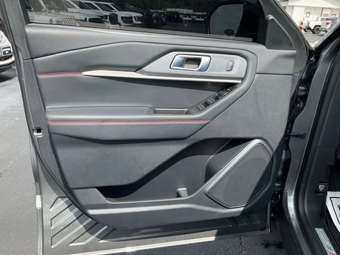 Certified 2026 Ford Explorer ST-Line RWD image 17