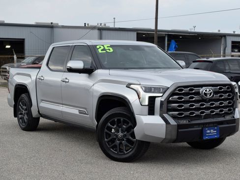 Used 2025 Toyota Tundra Platinum image 7