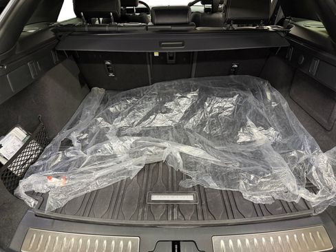 Used 2022 Land Rover Range Rover Velar R-Dynamic S AWD/4WD image 19