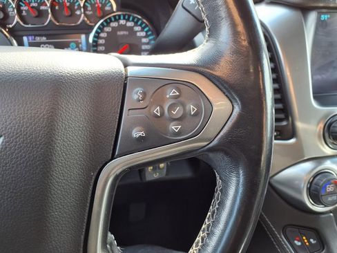 Used 2018 Chevrolet Suburban LT image 13