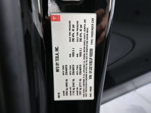 Used 2018 Tesla Model 3 Long Range AWD/4WD image 46