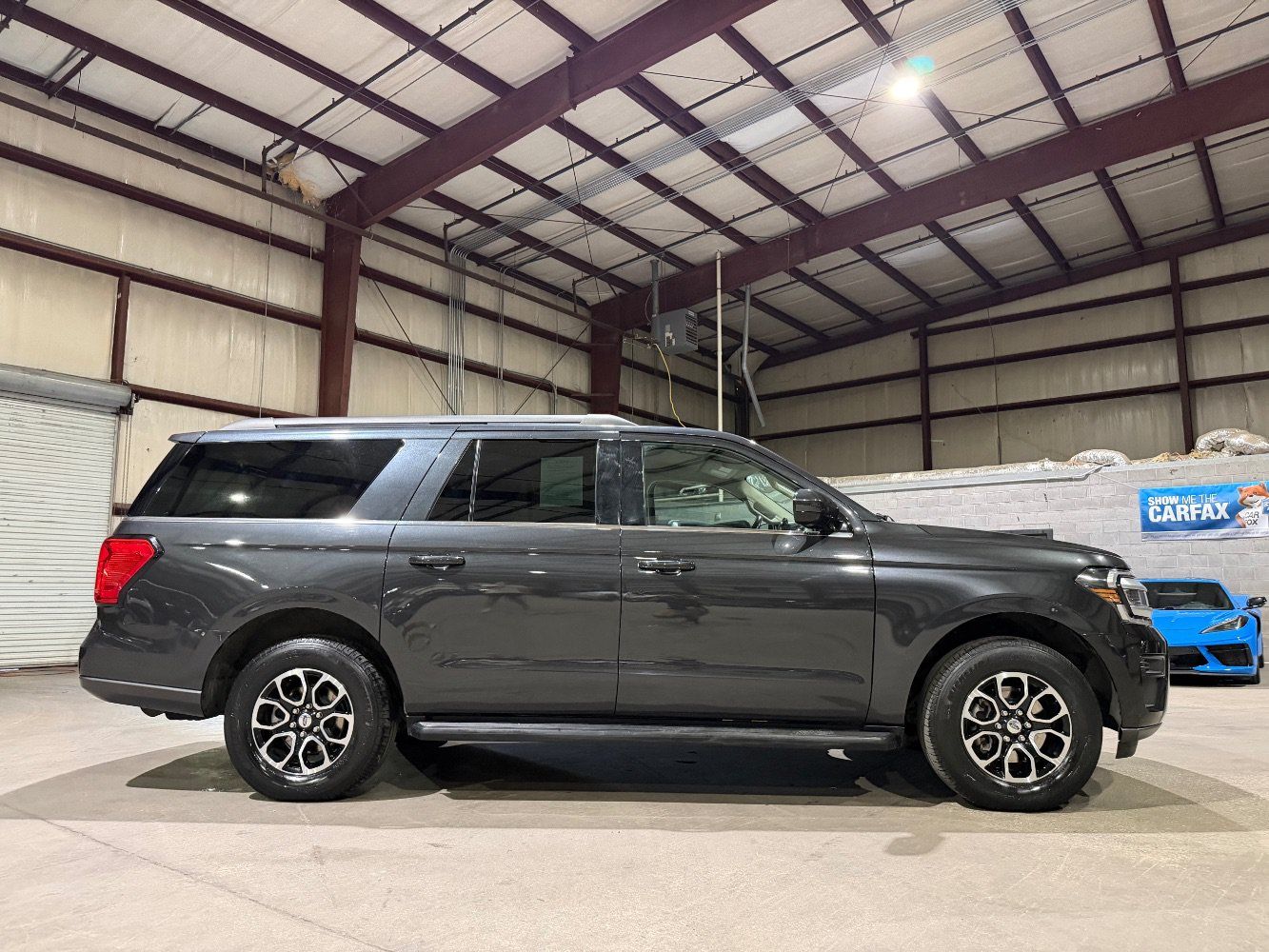 Used 2024 Ford Expedition Max XLT RWD image 4