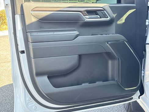 Used 2024 Chevrolet Silverado 1500 RST image 14