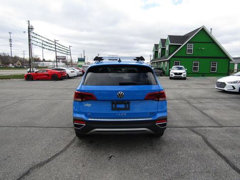 Used 2022 Volkswagen Taos SE image 6