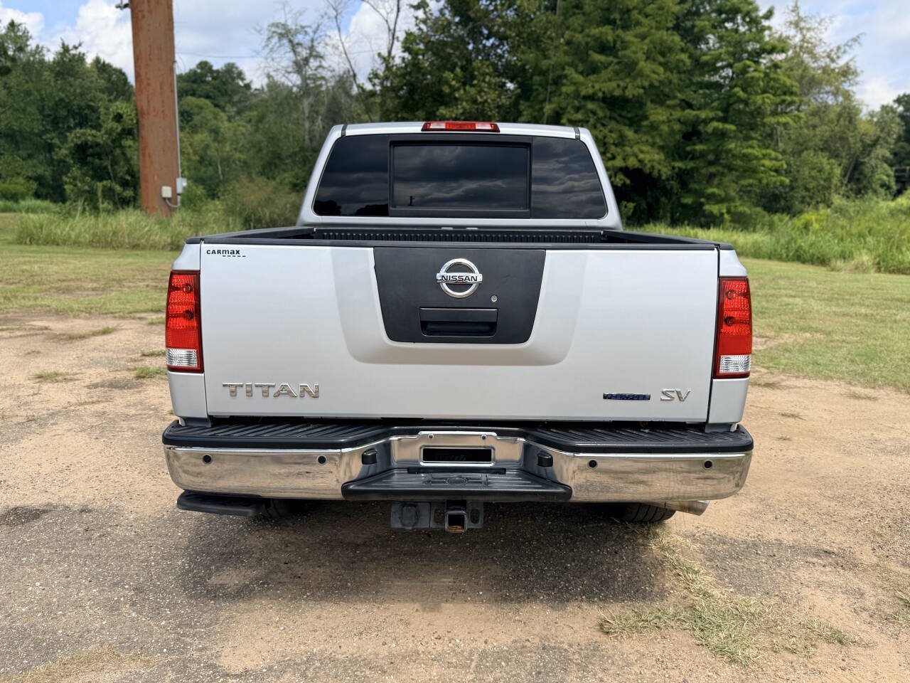 Used 2012 Nissan Titan SV w/ SV Value Truck Pkg RWD image 4