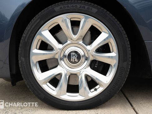 Used 2019 Rolls-Royce Wraith image 12