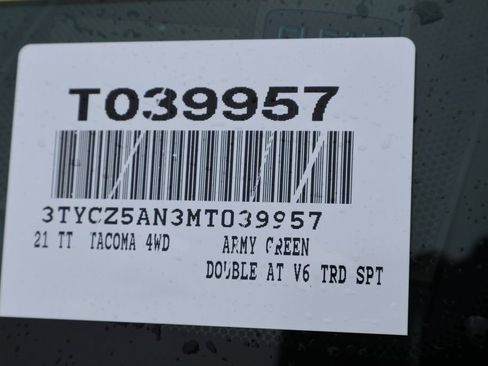 Used 2021 Toyota Tacoma TRD Sport image 7