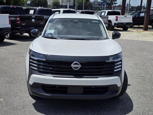 Used 2026 Nissan Kicks SV FWD image 3