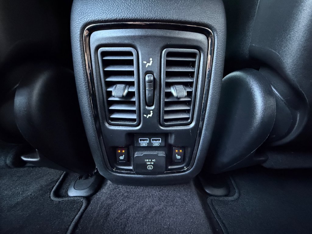 Used 2018 Dodge Durango R/T w/ Technology Group RWD image 16