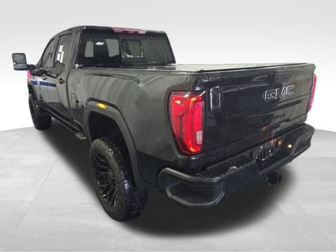 Used 2022 GMC Sierra 2500 Denali w/ Denali Black Diamond Edition image 6