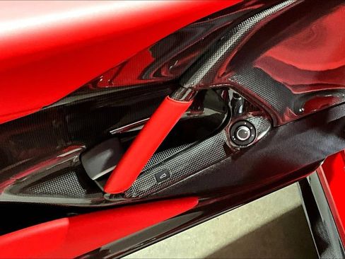 Used 2022 Ferrari 812 Competizione RWD image 30