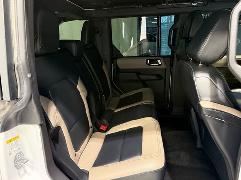 Used 2024 Ford Bronco Wildtrak image 24