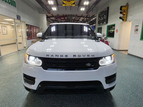 Used 2017 Land Rover Range Rover Sport SE AWD/4WD image 3