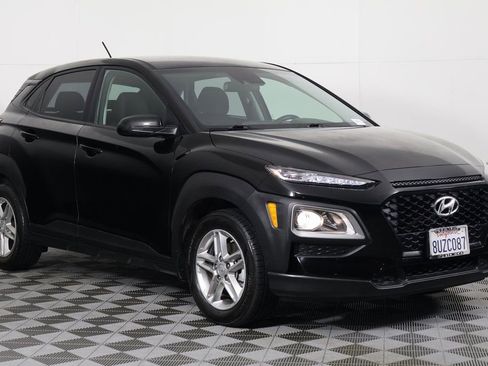 Used 2021 Hyundai Kona SE w/ Cargo Package image 3