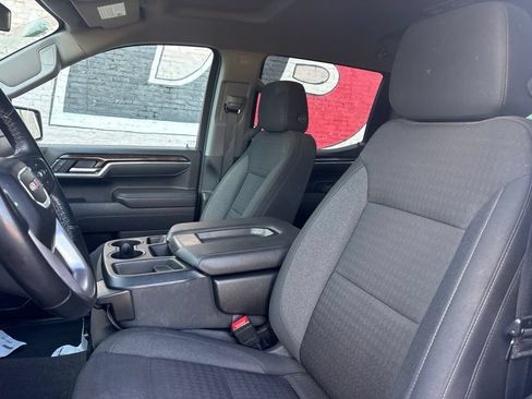 Used 2025 GMC Sierra 1500 SLE w/ X31 Off-Road Package AWD/4WD image 11