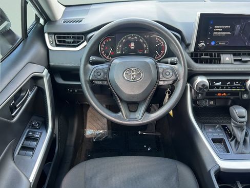 Used 2025 Toyota RAV4 LE FWD image 13