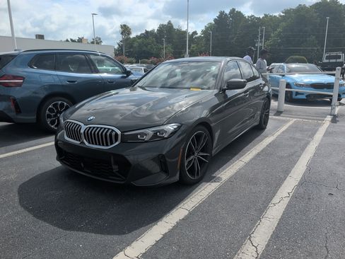 Used 2023 BMW 330i Sedan w/ M Sport Package RWD image 3