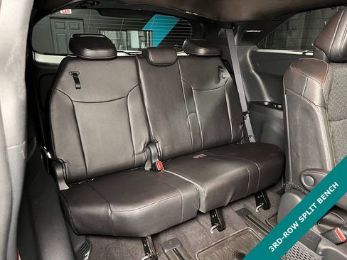 Used 2025 Toyota Sienna Platinum image 14