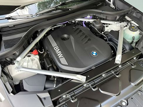 New 2026 BMW X5 xDrive40i w/ M Sport Package AWD/4WD image 24