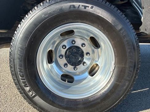 Used 2024 Ford F350 XLT w/ FX4 Off-Road Package image 11